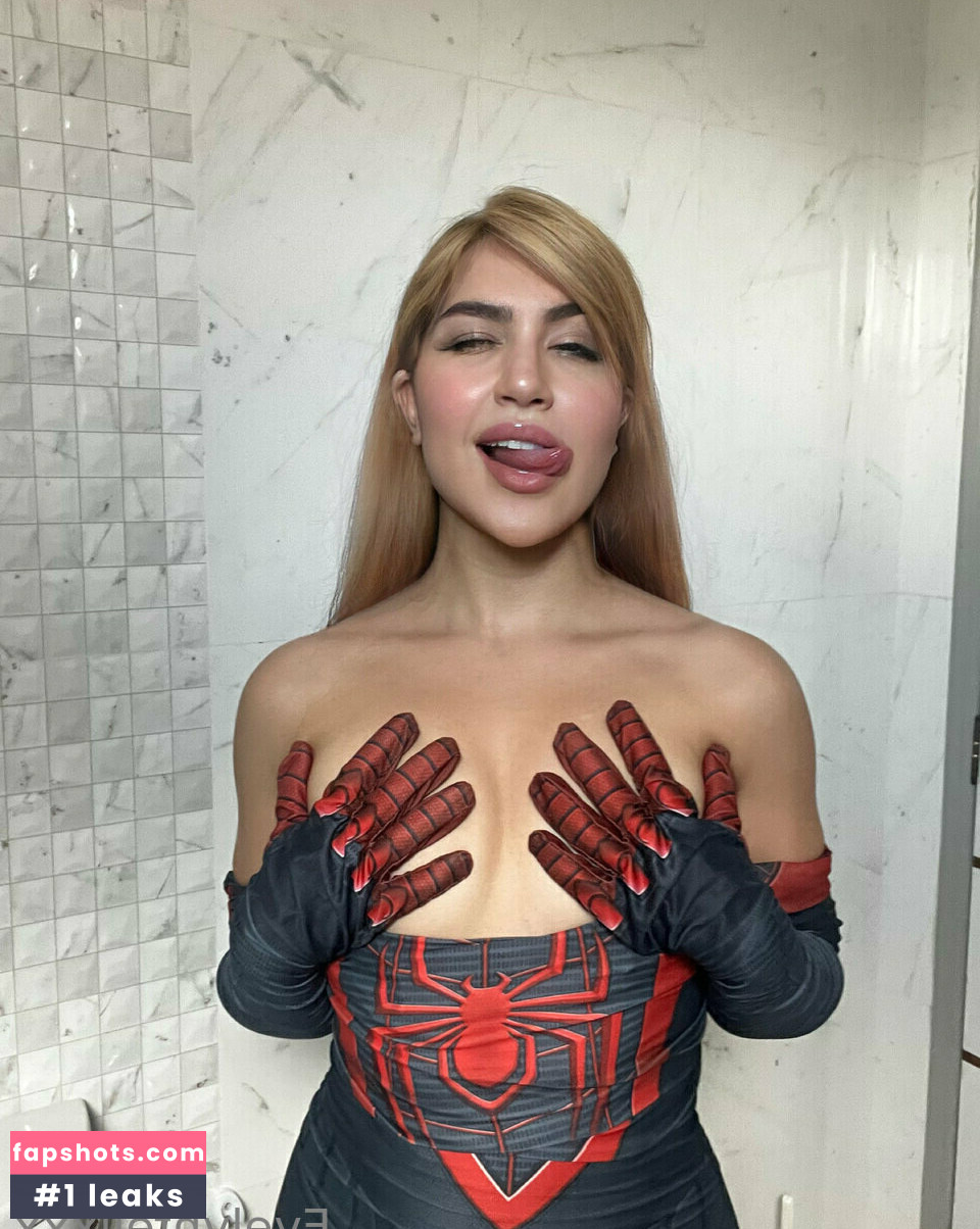 Evelyn Felix gallery photo #4