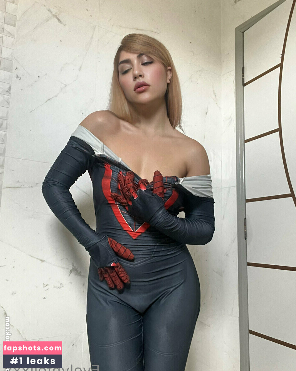 Evelyn Felix gallery photo #8