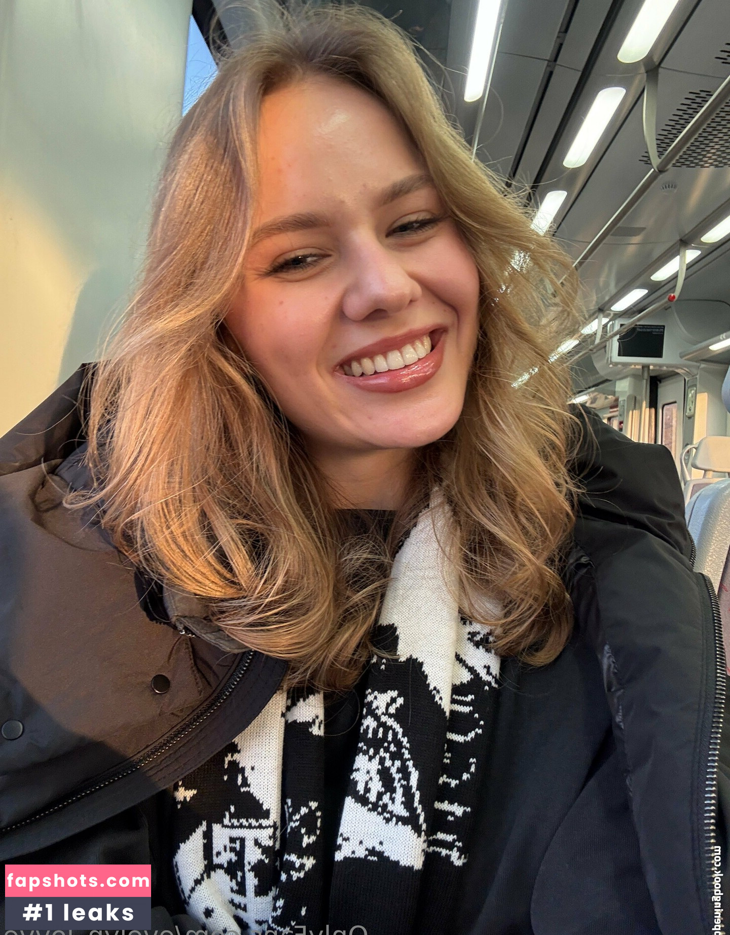 evelyn_lovve gallery photo #3