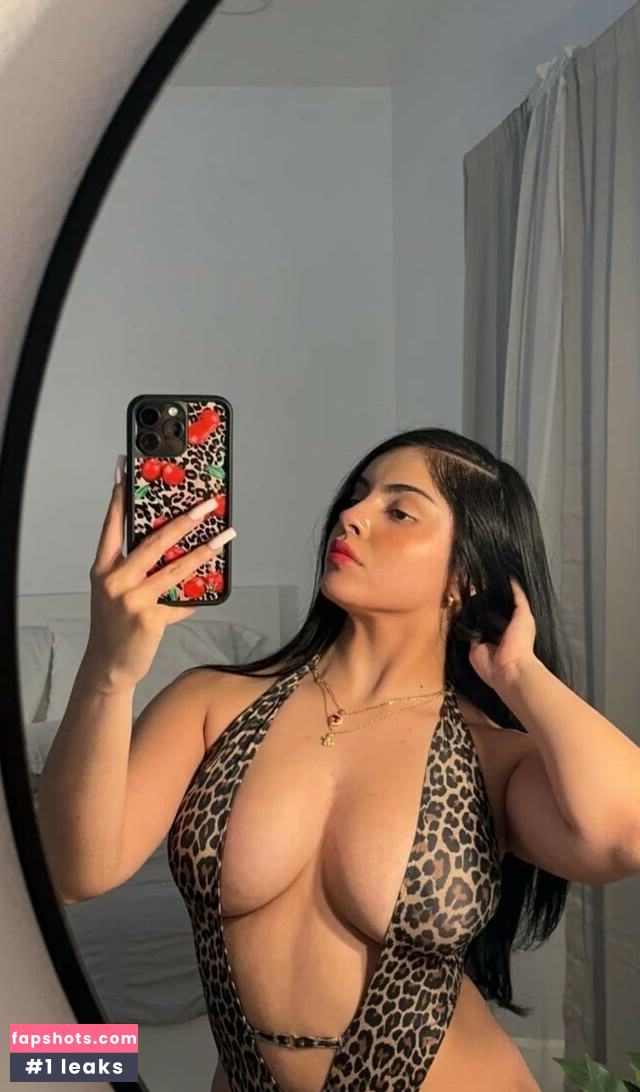 Evelyn Ortiz gallery photo #31