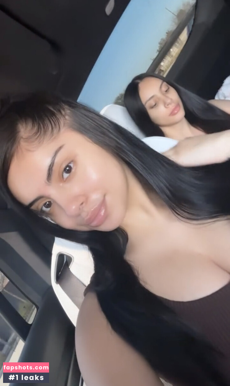 Evelyn Ortiz gallery photo #32