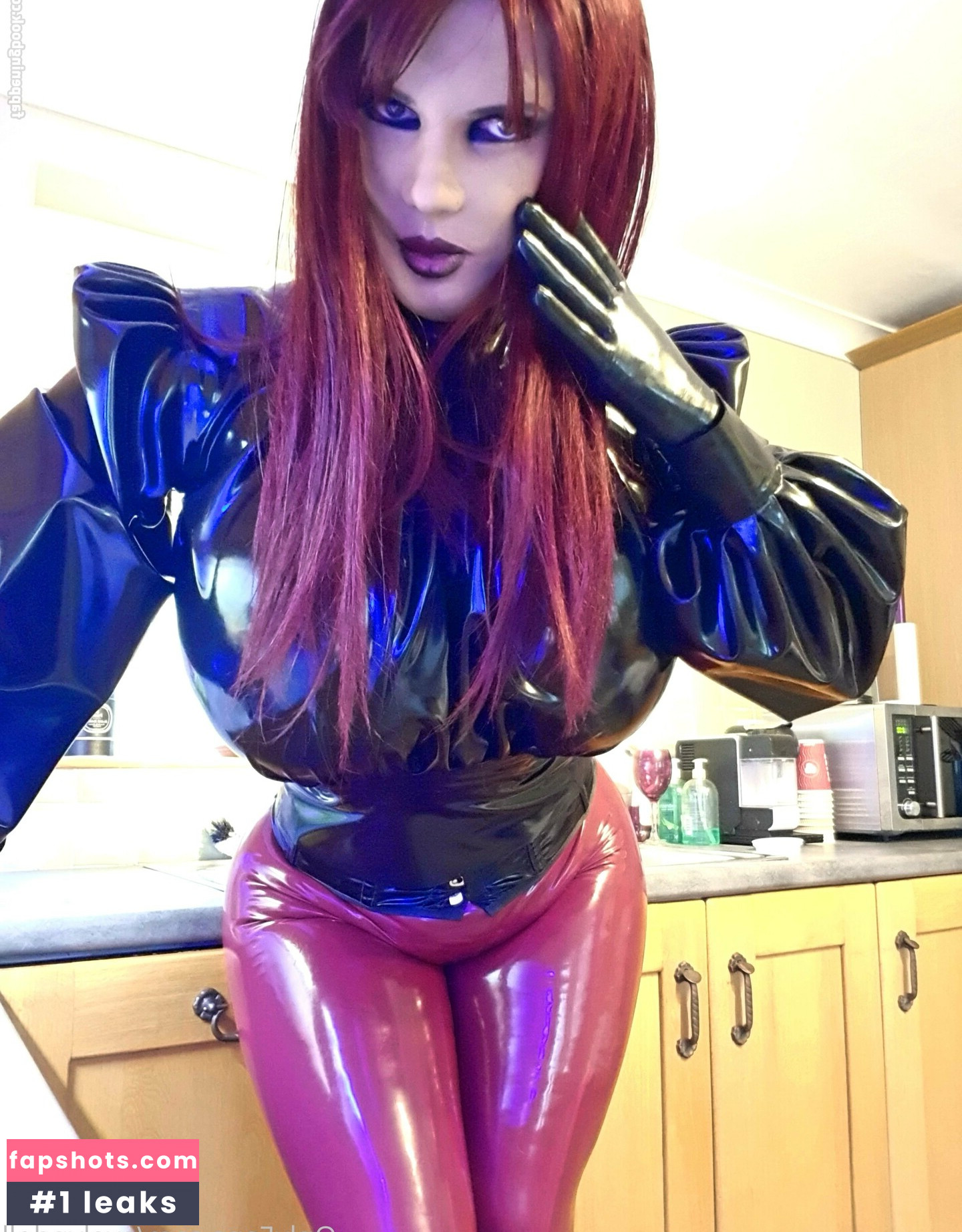 evelyndoll gallery photo #2