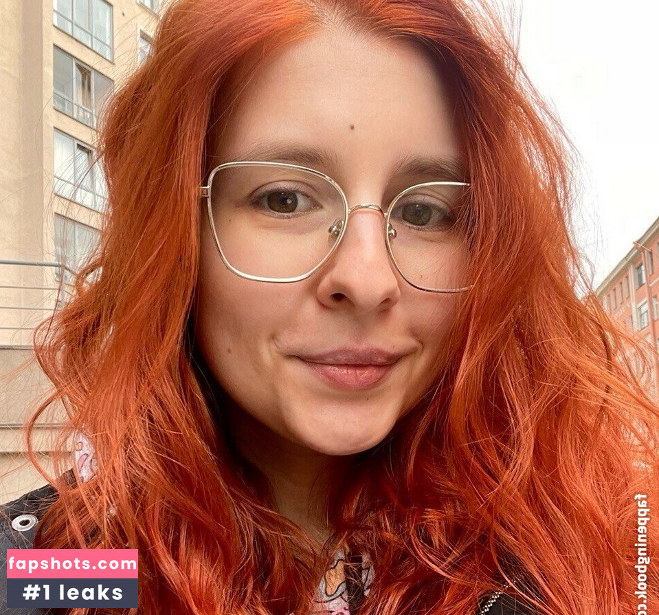 Evie Davis gallery photo #59