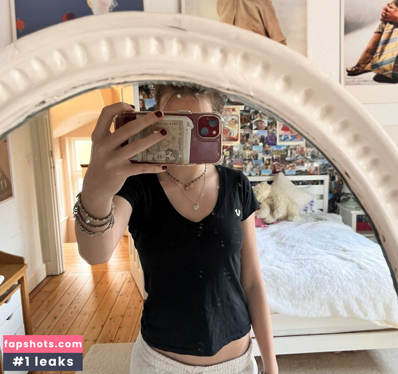 Evie O'Neill nude babe gallery