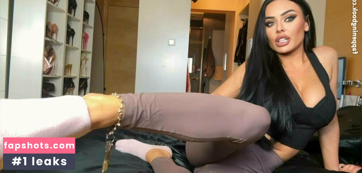 Evil Woman gallery photo #102