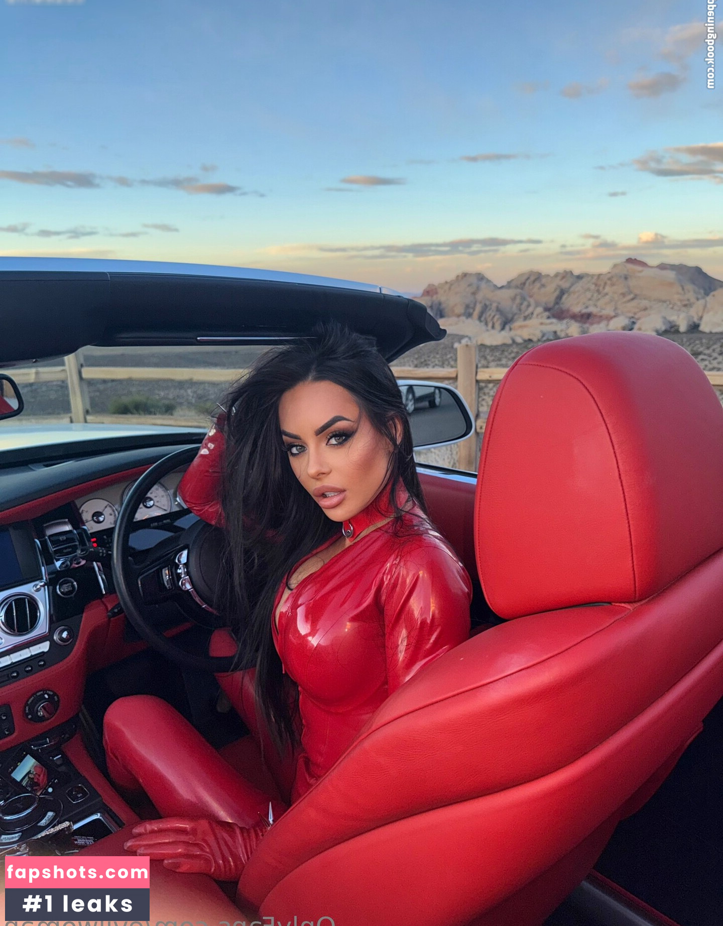 Evil Woman gallery photo #49