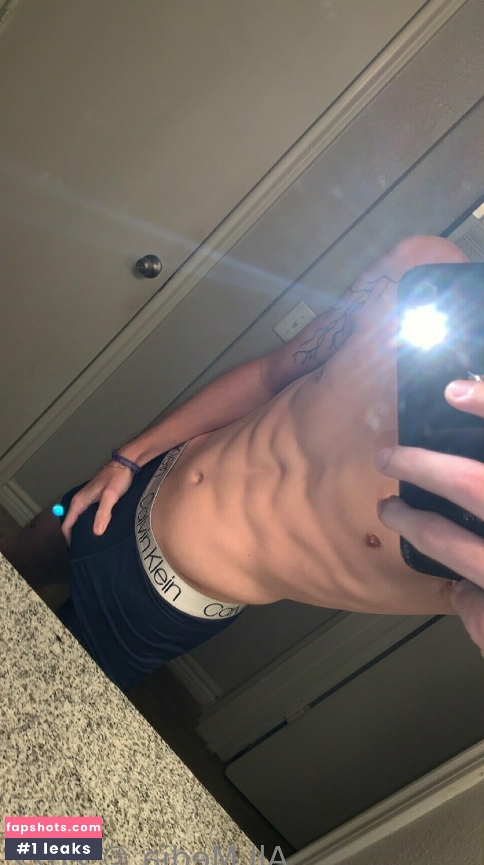 exclusivehuddy Nahé úniky fotek pouze od fanoušků #2 - Fapshots