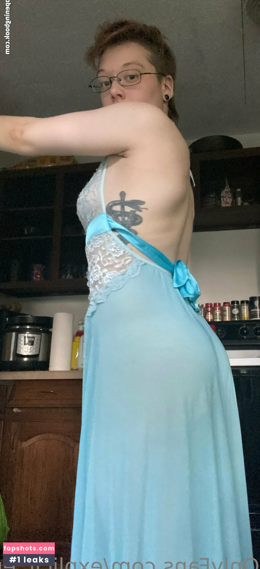 explicit_enby gallery photo #5