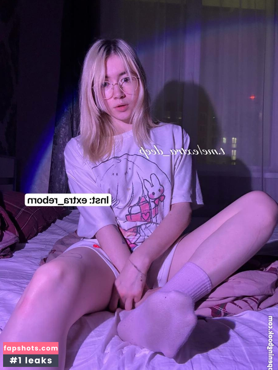 Extrachka nude babe gallery