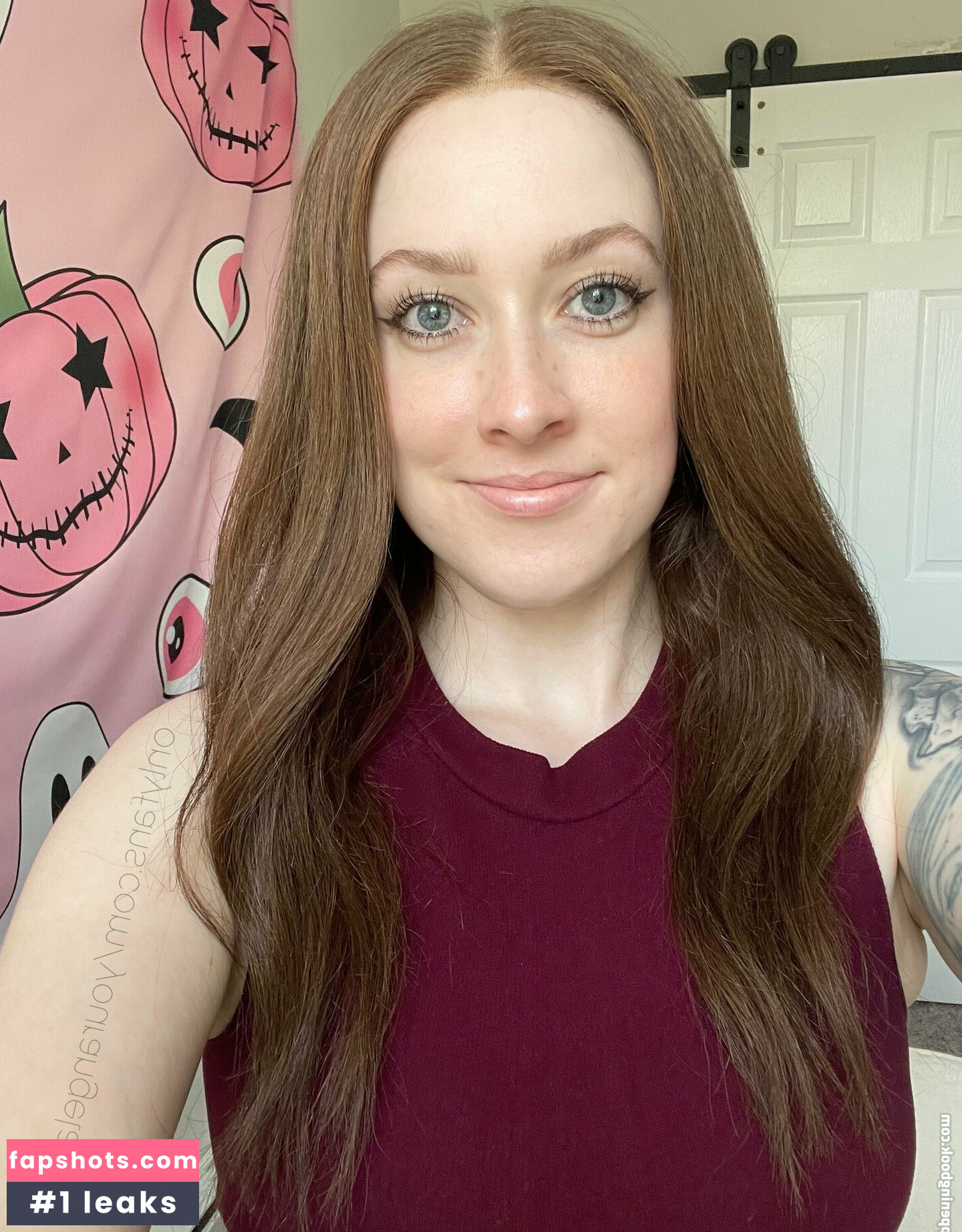 Eye Contact gallery photo #9