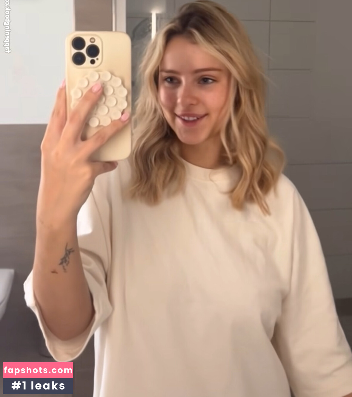 eyFreundin Nude Leaks OnlyFans Photos #25 - LeakJerk