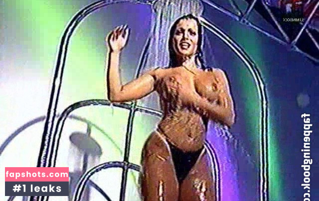 Fabiana Andrade gallery photo #56