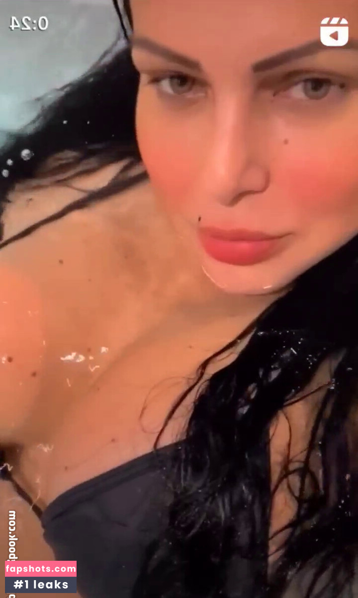 Fabiana Andrade gallery photo #7