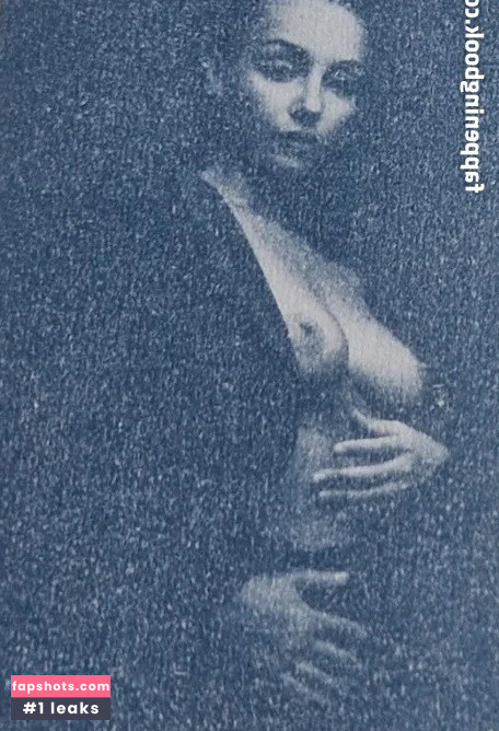 Fabiola Holystone nude babe gallery