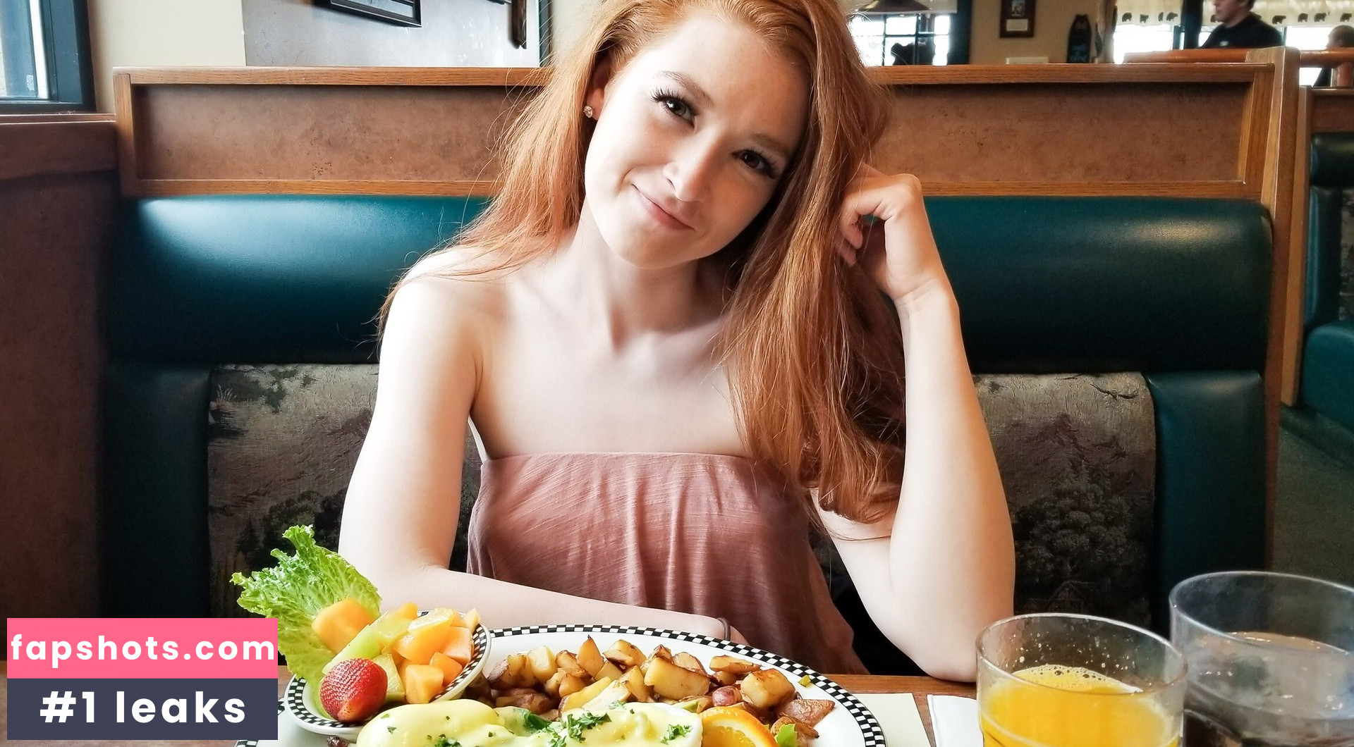 fabledfoxy gallery photo #3