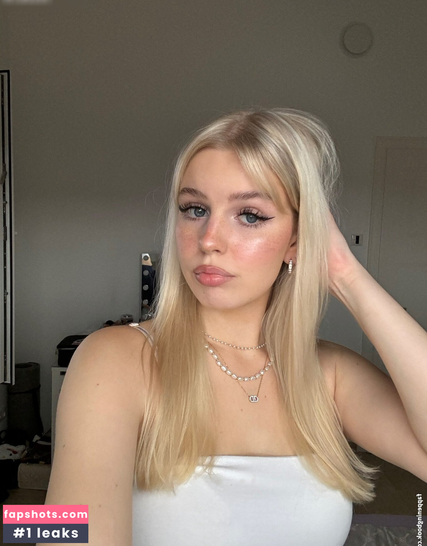 Facialize Me gallery photo #85