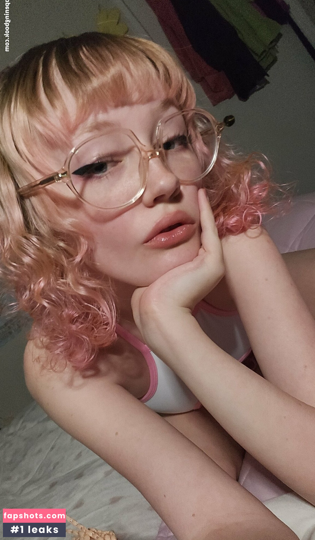 faepocolypse nude babe gallery