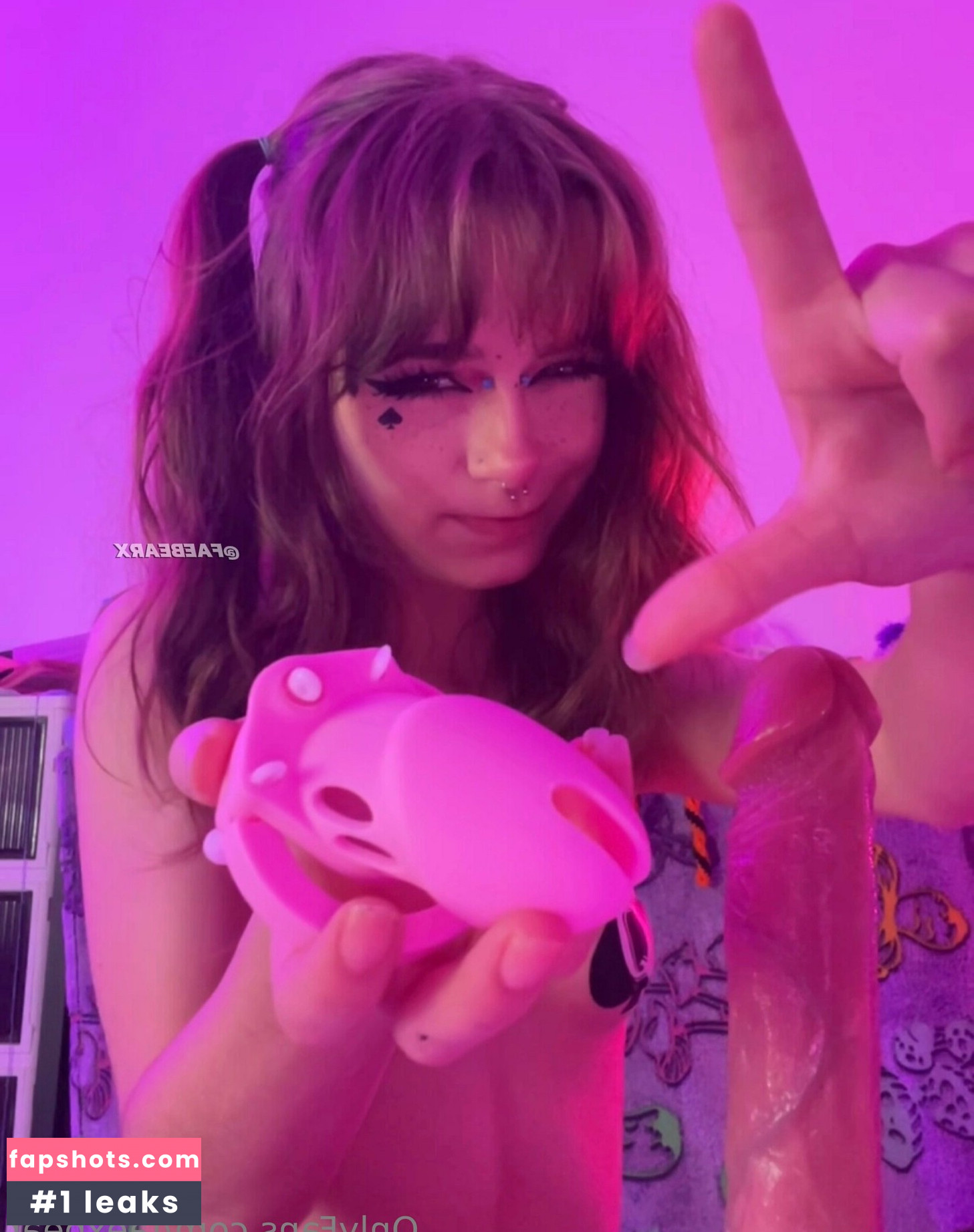 faexbear gallery photo #3