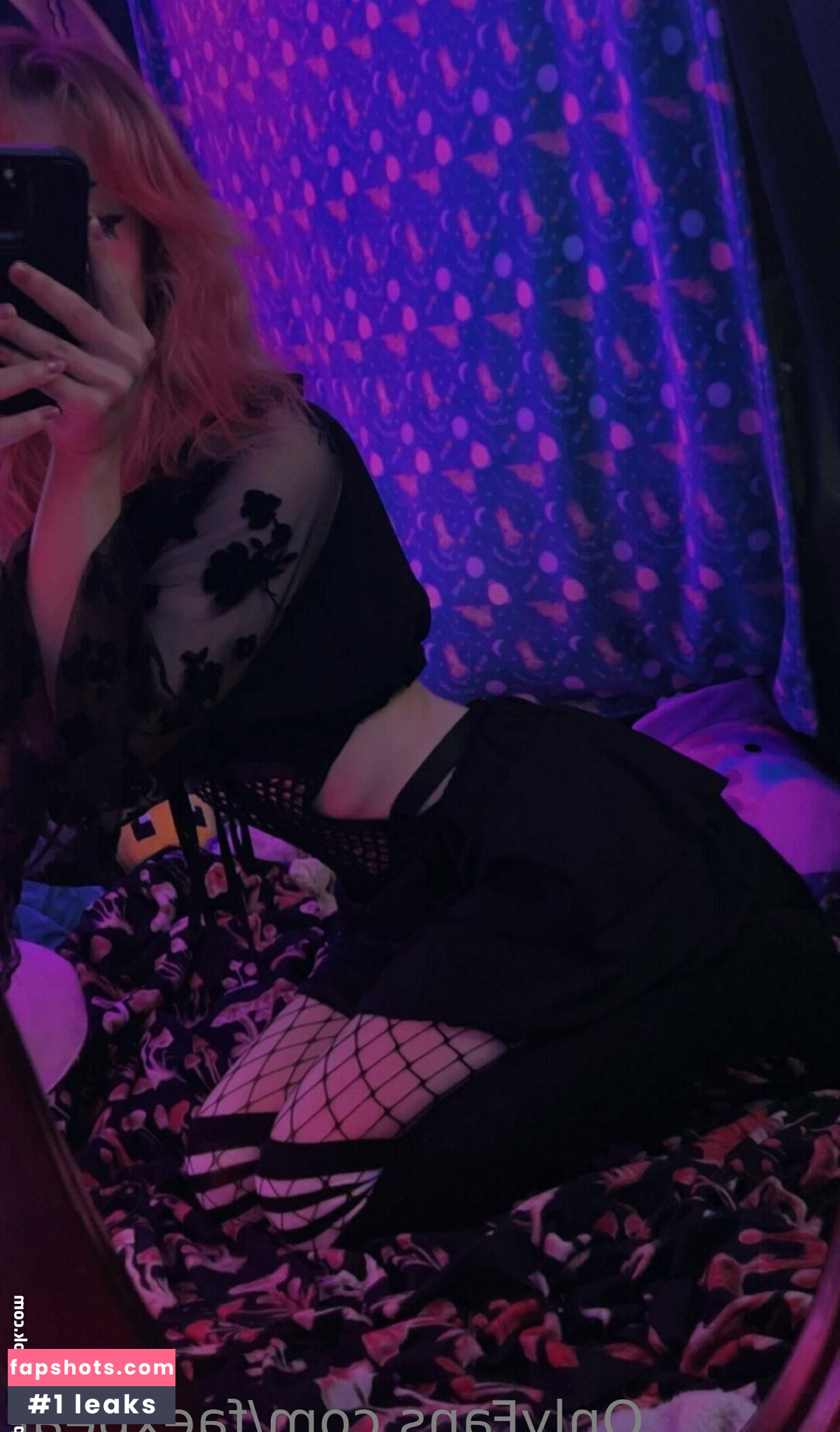 faexbear gallery photo #66