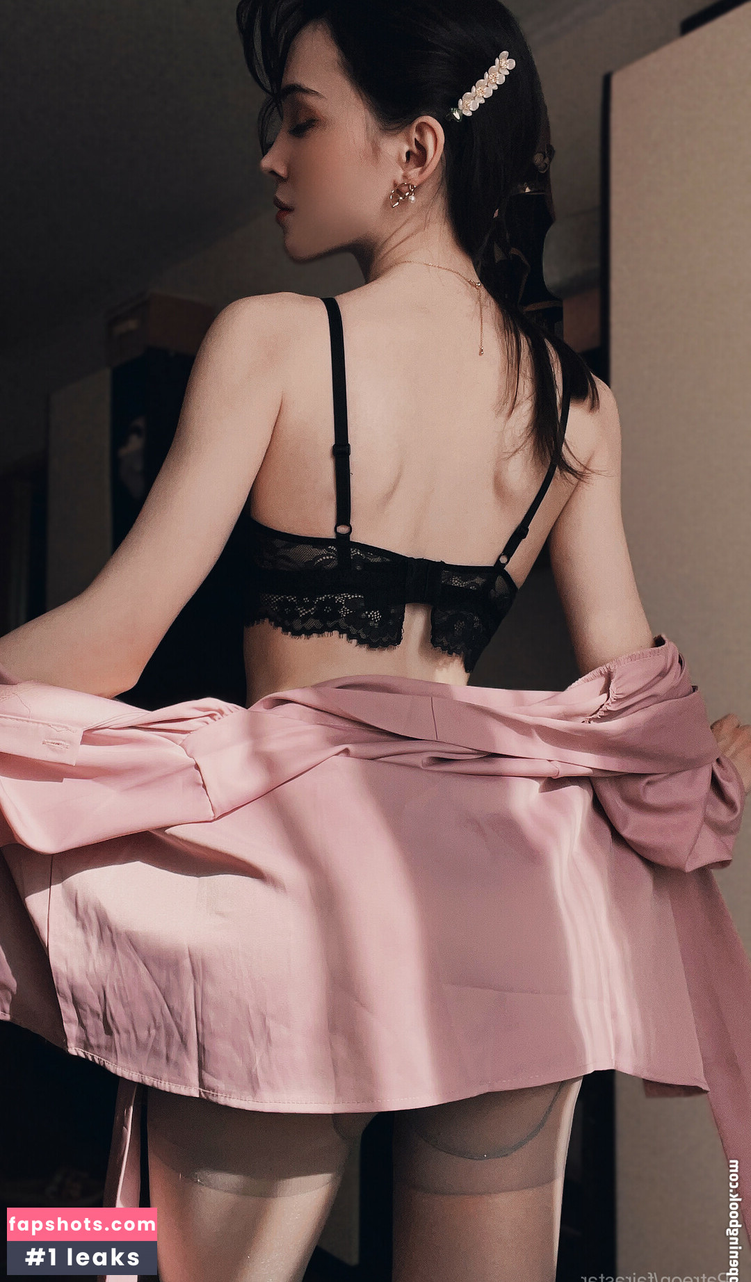 Faira Star gallery photo #54