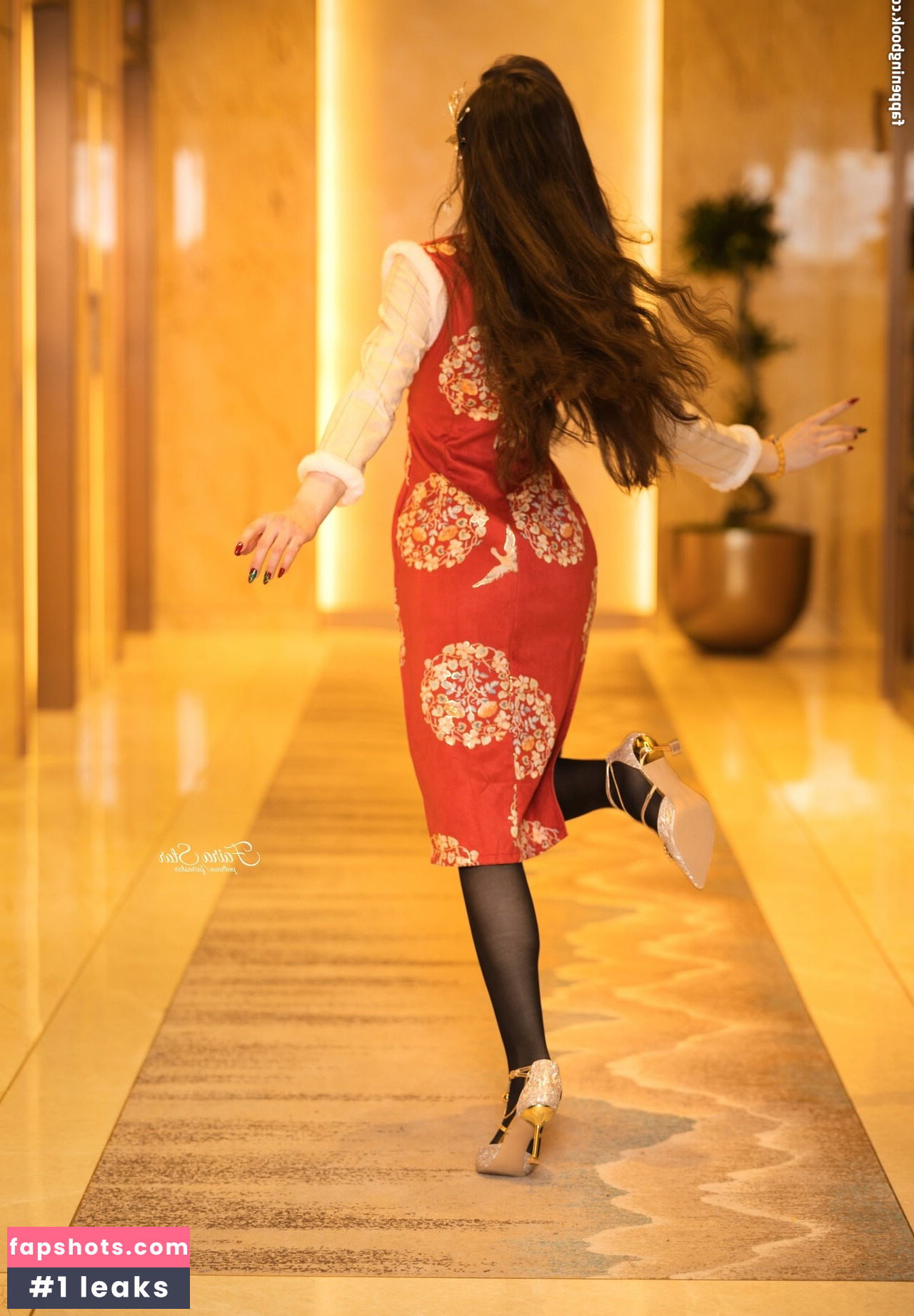 Faira Star gallery photo #57