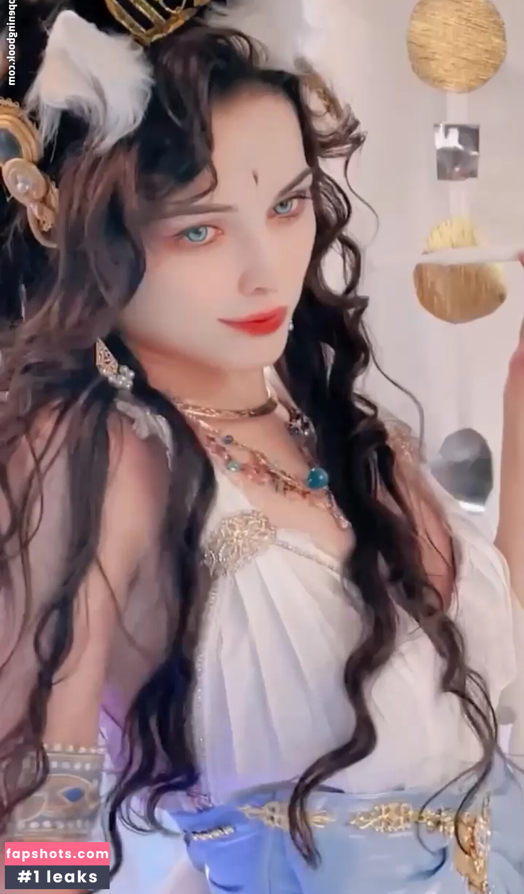 Faira Star gallery photo #7