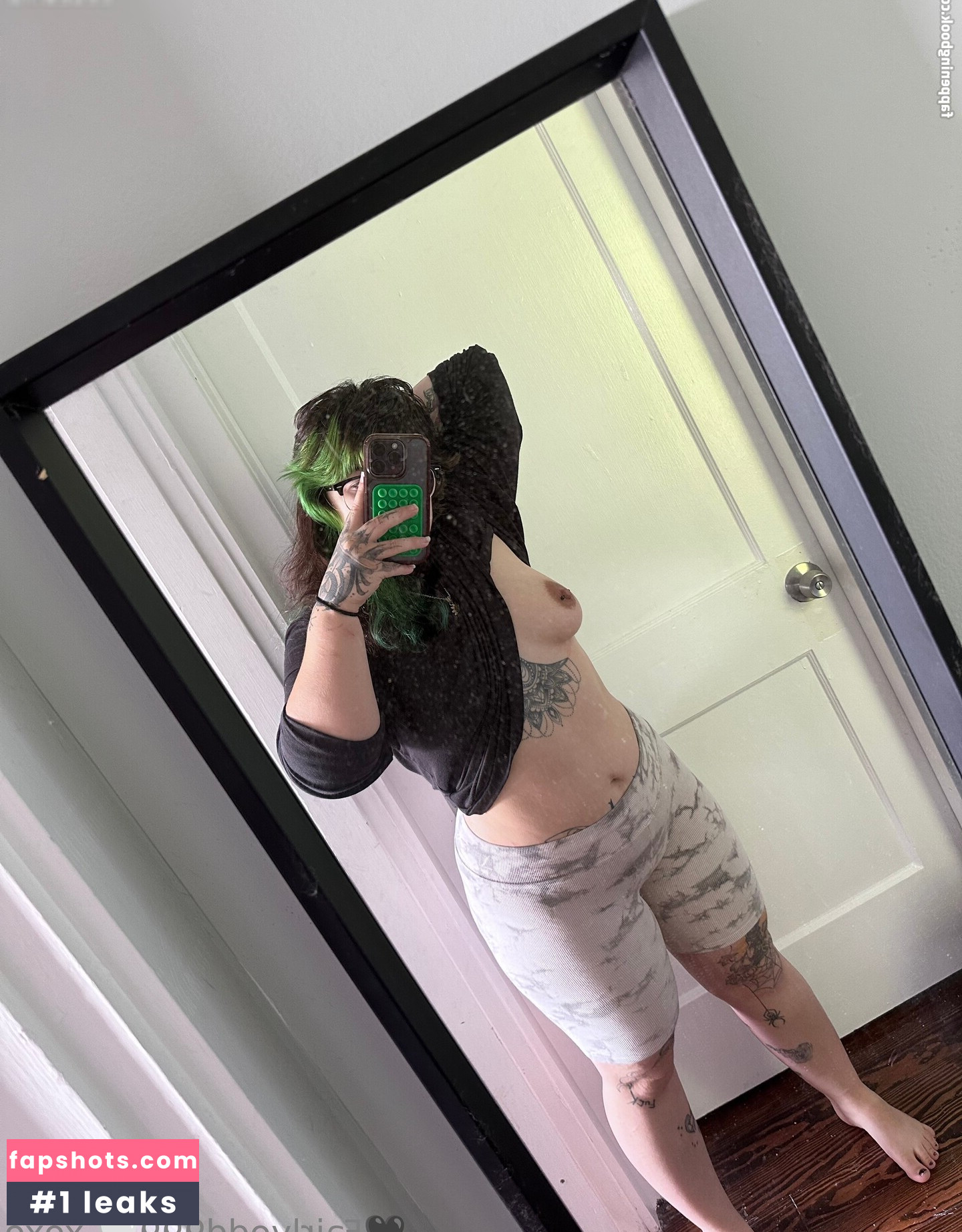 Fairlyodd gallery photo #24