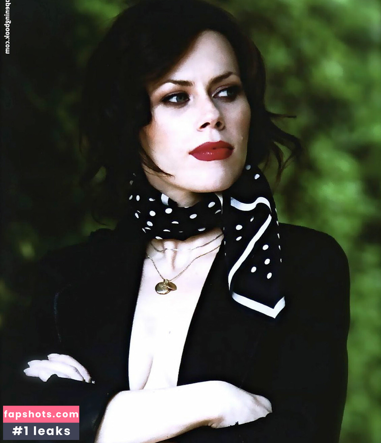 Fairuza Balk gallery photo #21