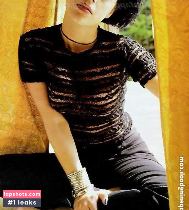 Fairuza Balk gallery photo #33