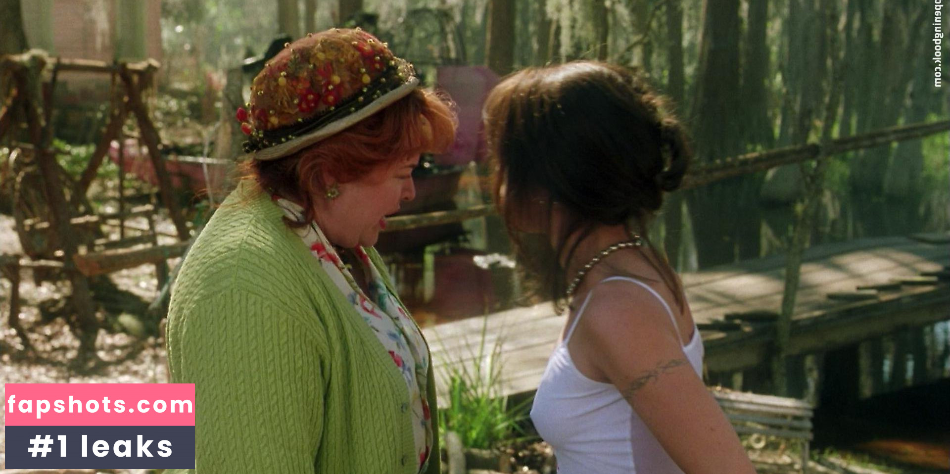 Fairuza Balk gallery photo #37