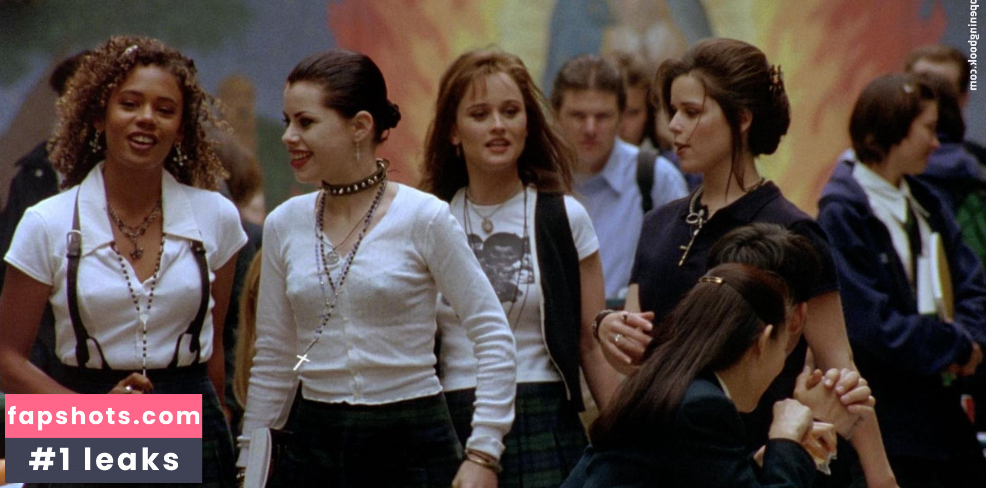 Fairuza Balk gallery photo #40