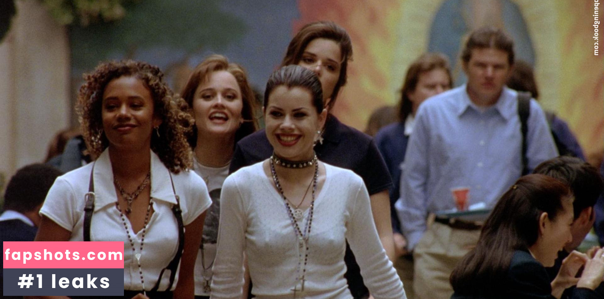 Fairuza Balk gallery photo #41