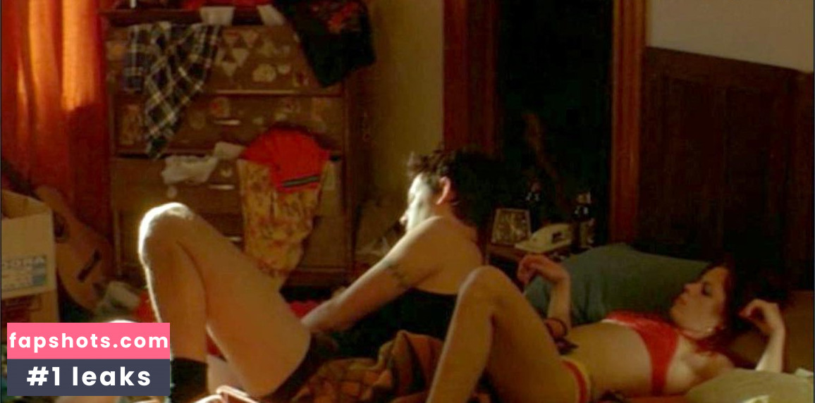 Fairuza Balk gallery photo #44