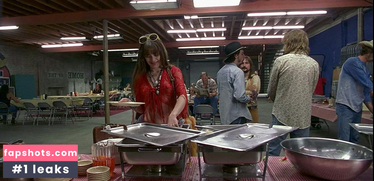 Fairuza Balk gallery photo #58