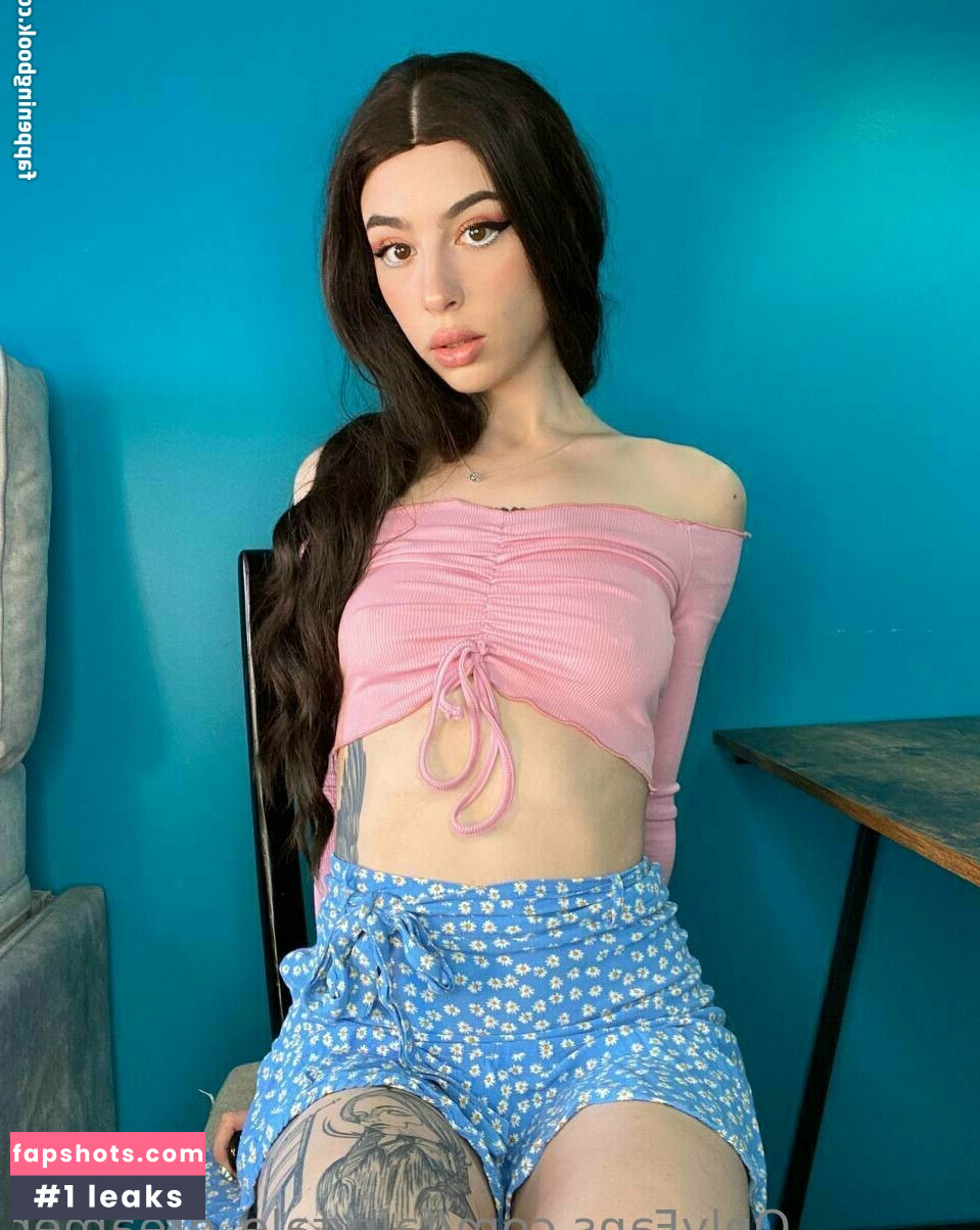 fairytale_dreamer gallery photo #17