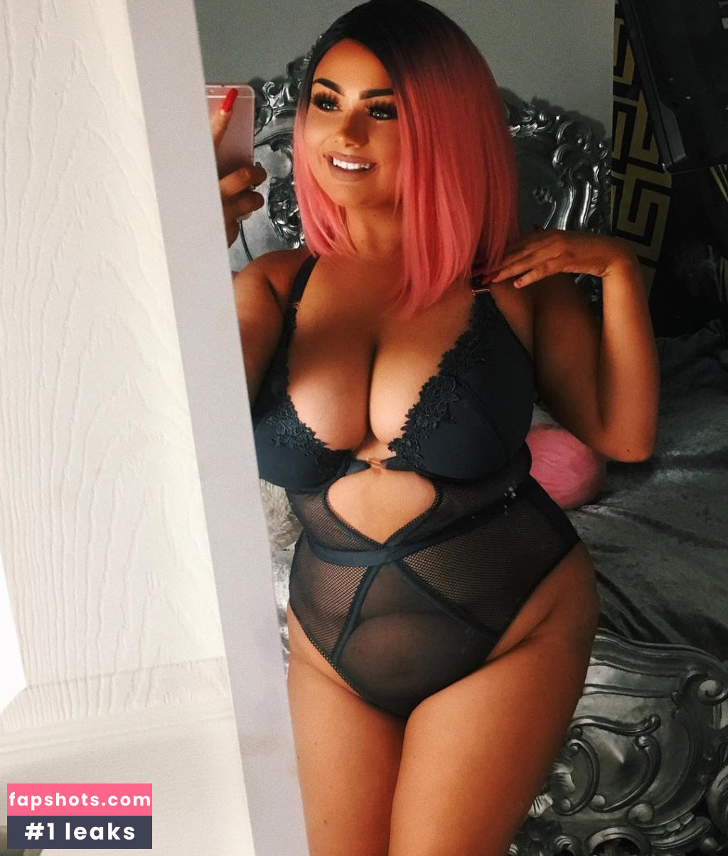 Faith Mullen gallery photo #48