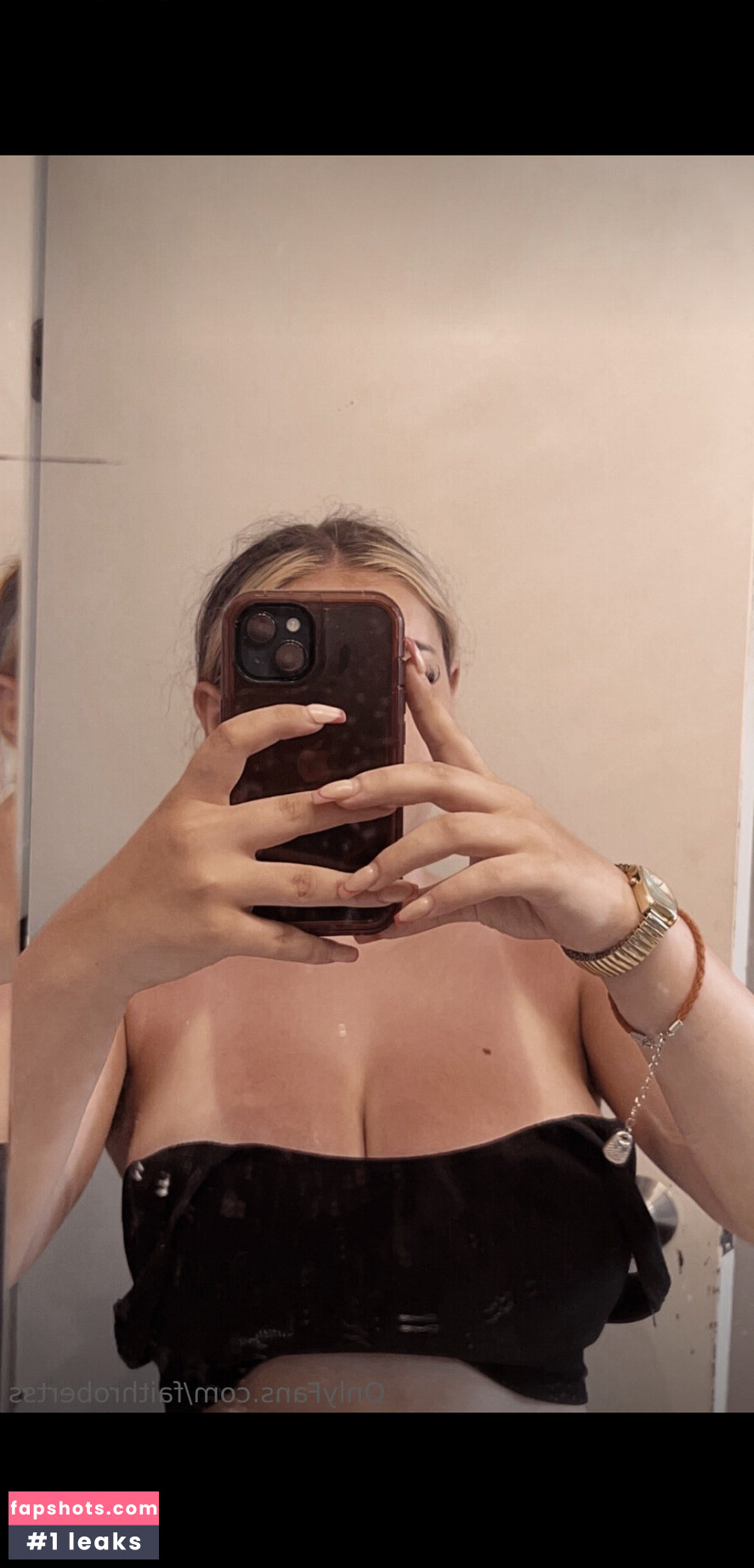 Faith Roberts gallery photo #8