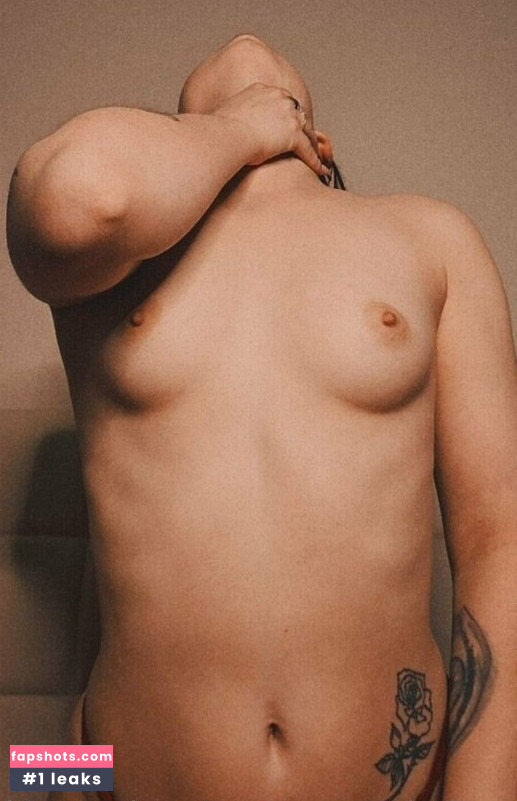 Faith Valdera gallery photo #43