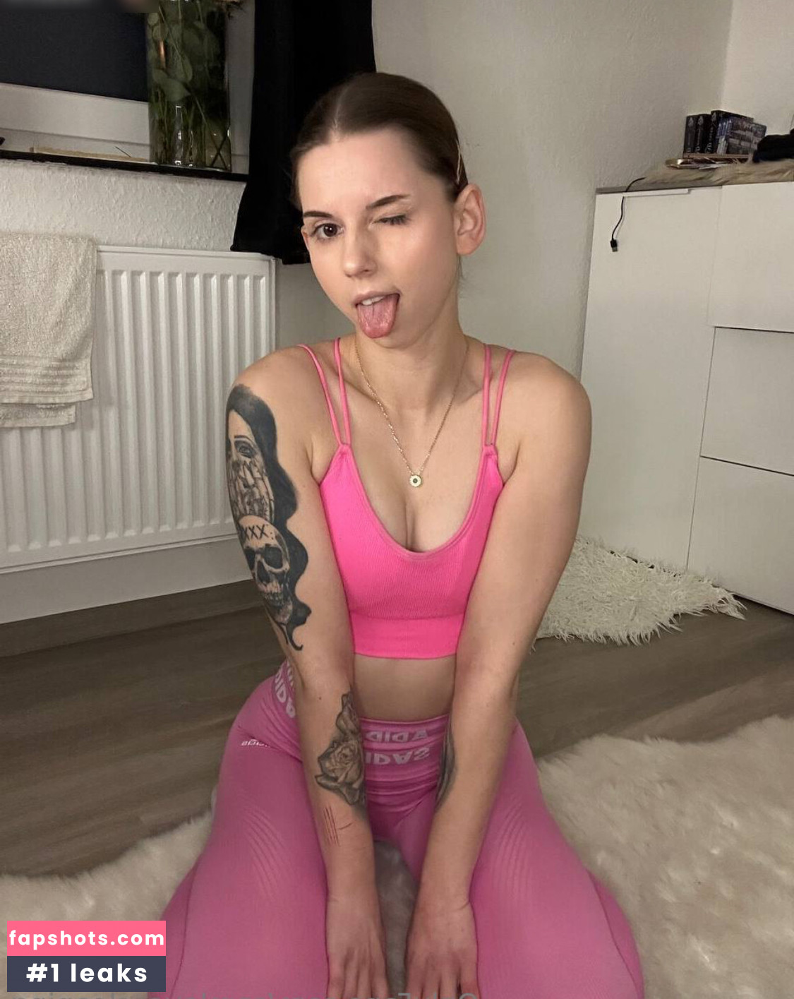 Faith Valdera gallery photo #8