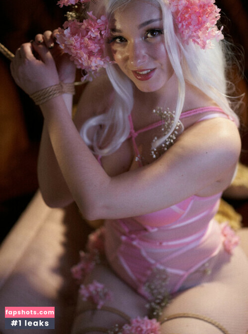 FallCosplay gallery photo #114