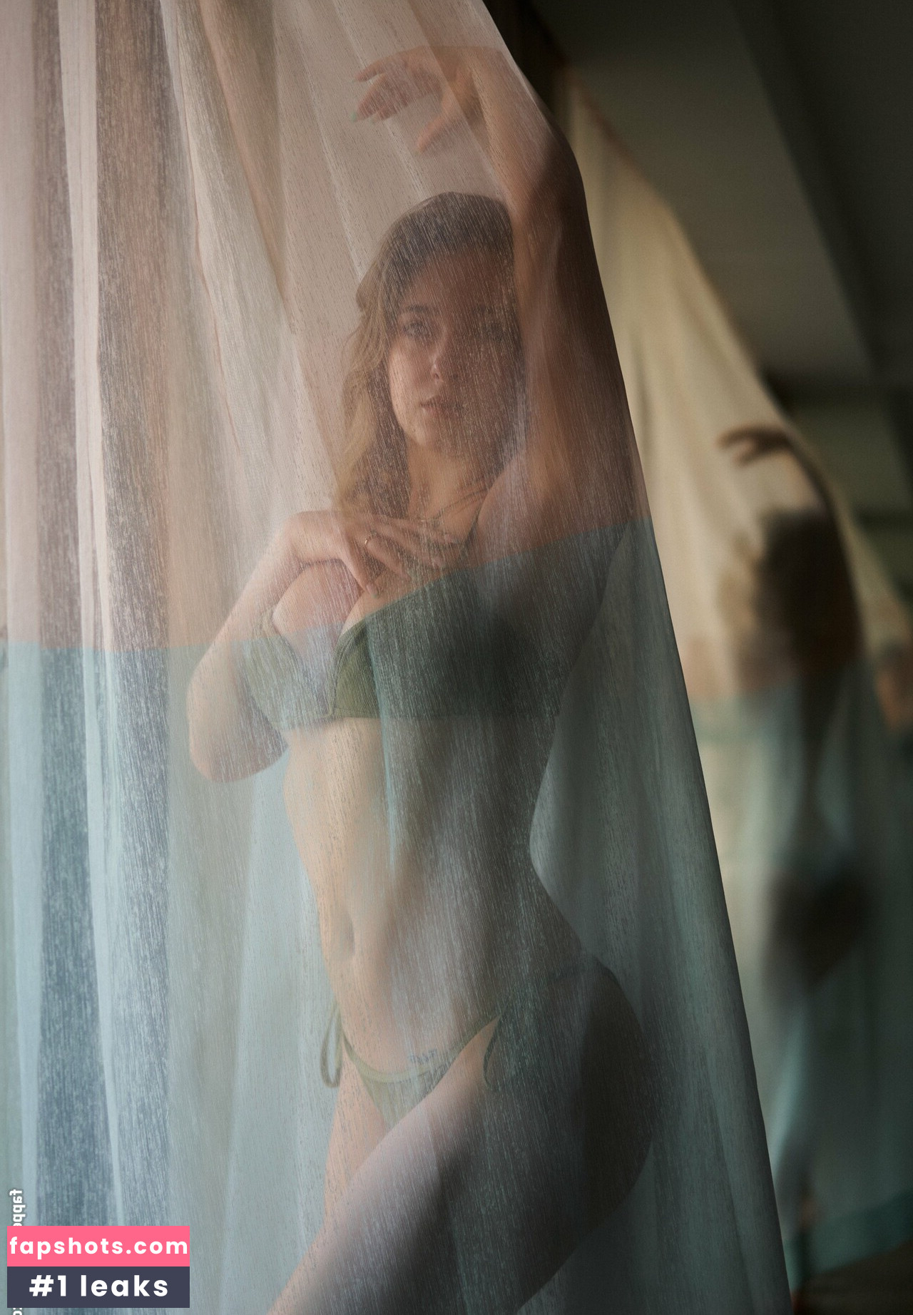 FallCosplay gallery photo #176