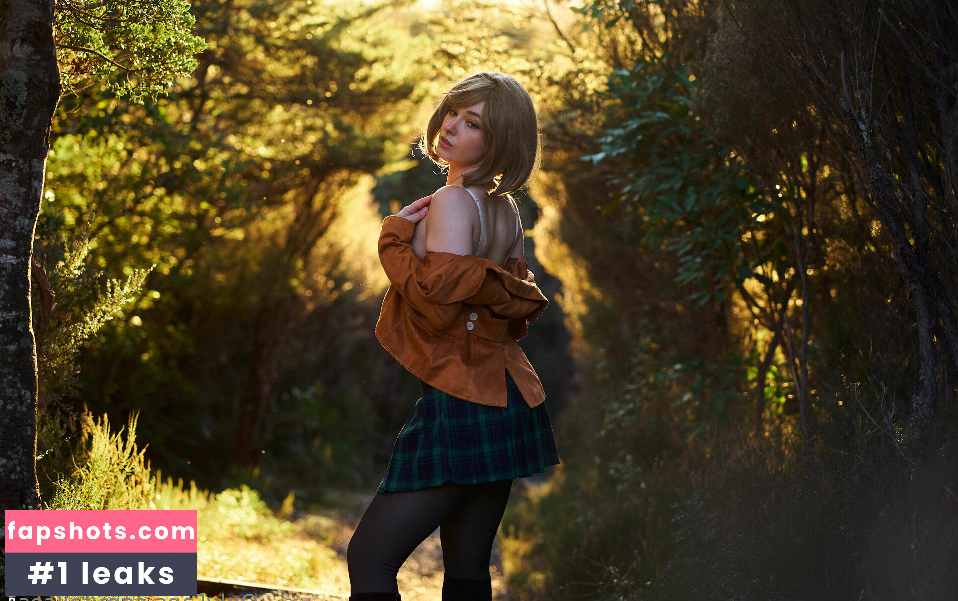 FallCosplay gallery photo #35