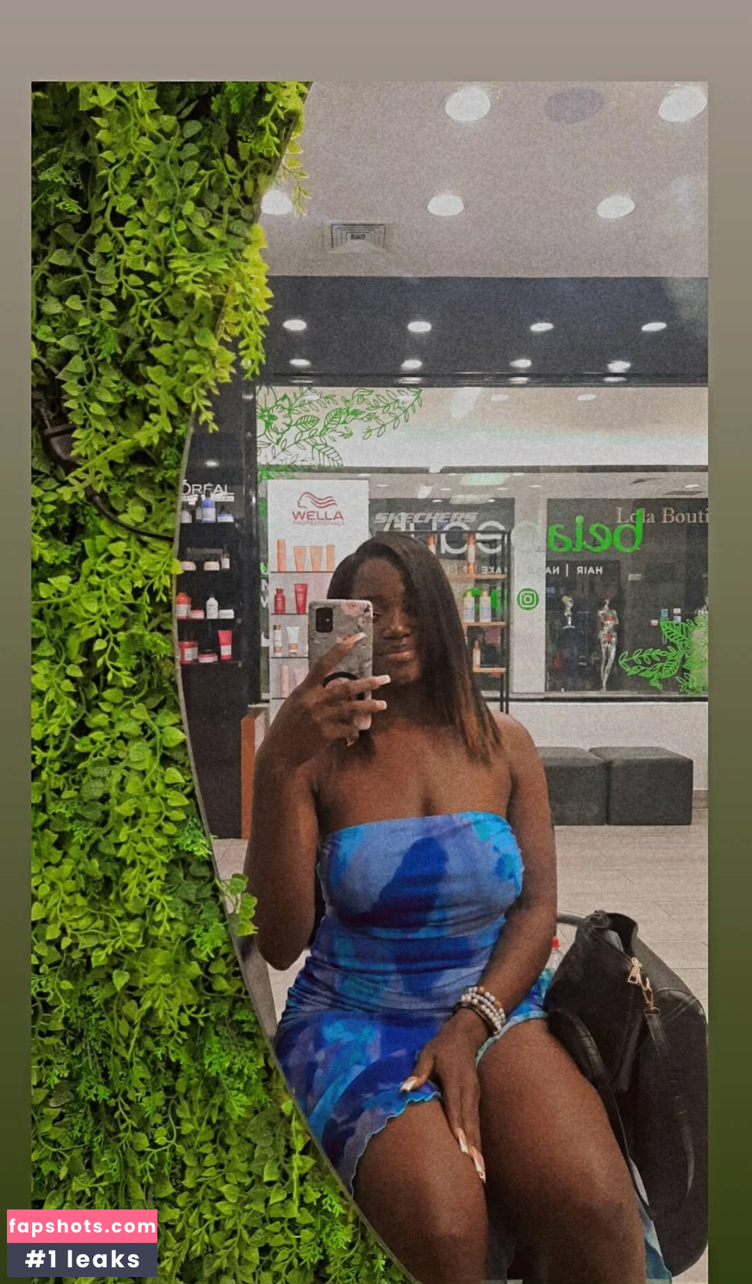 FamouseChristie nude babe gallery