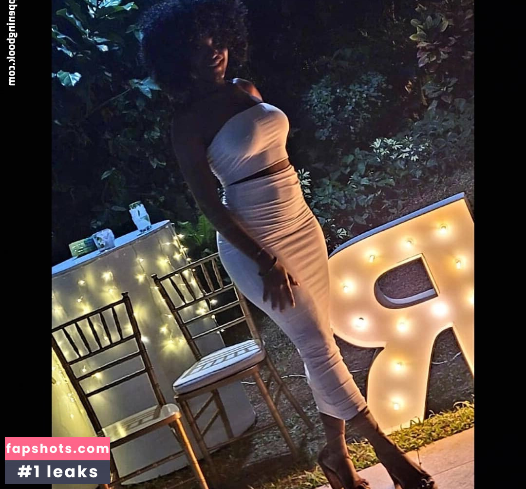 FamouseChristie gallery photo #8