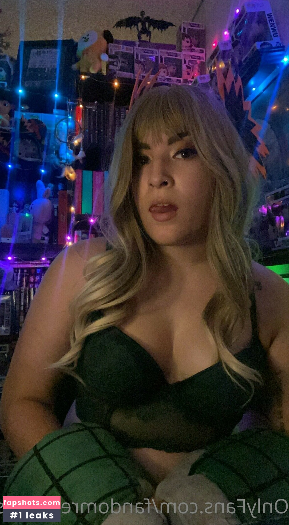 FandomReactions Nahé úniky fotek pouze od fanoušků #342 - Fapshots