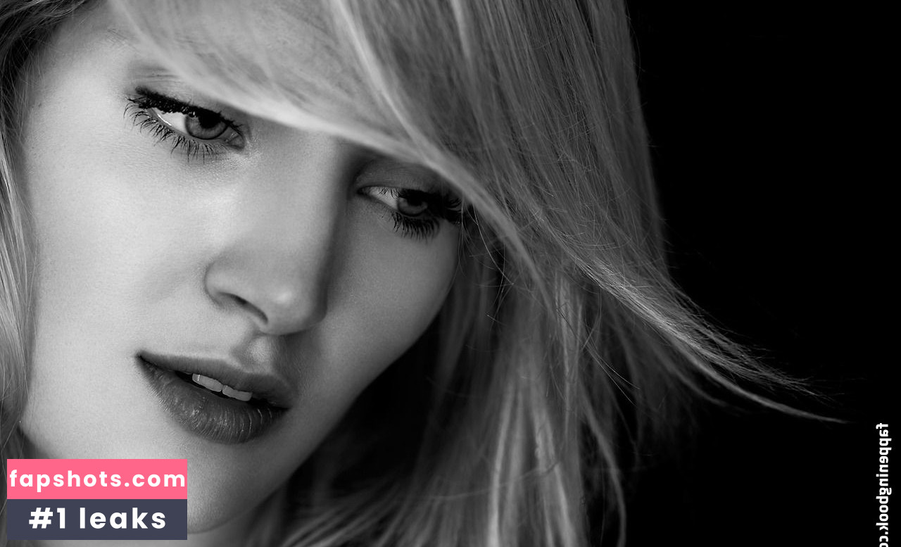 Fanny Francois gallery photo #18