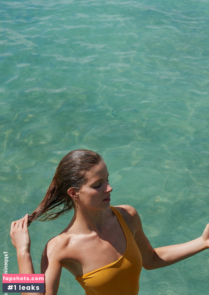 Fanny Francois gallery photo #47