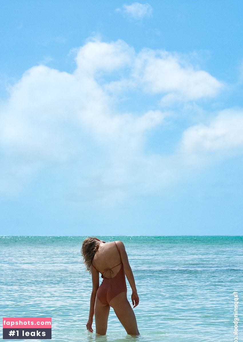 Fanny Francois gallery photo #49