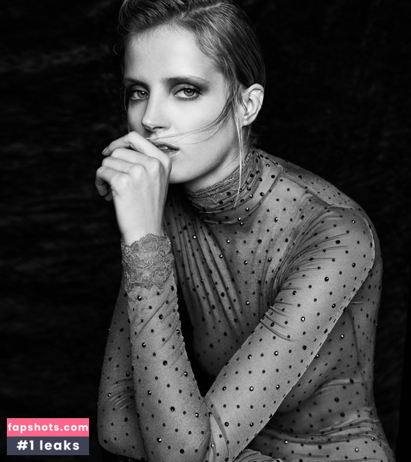 Fanny Francois gallery photo #67