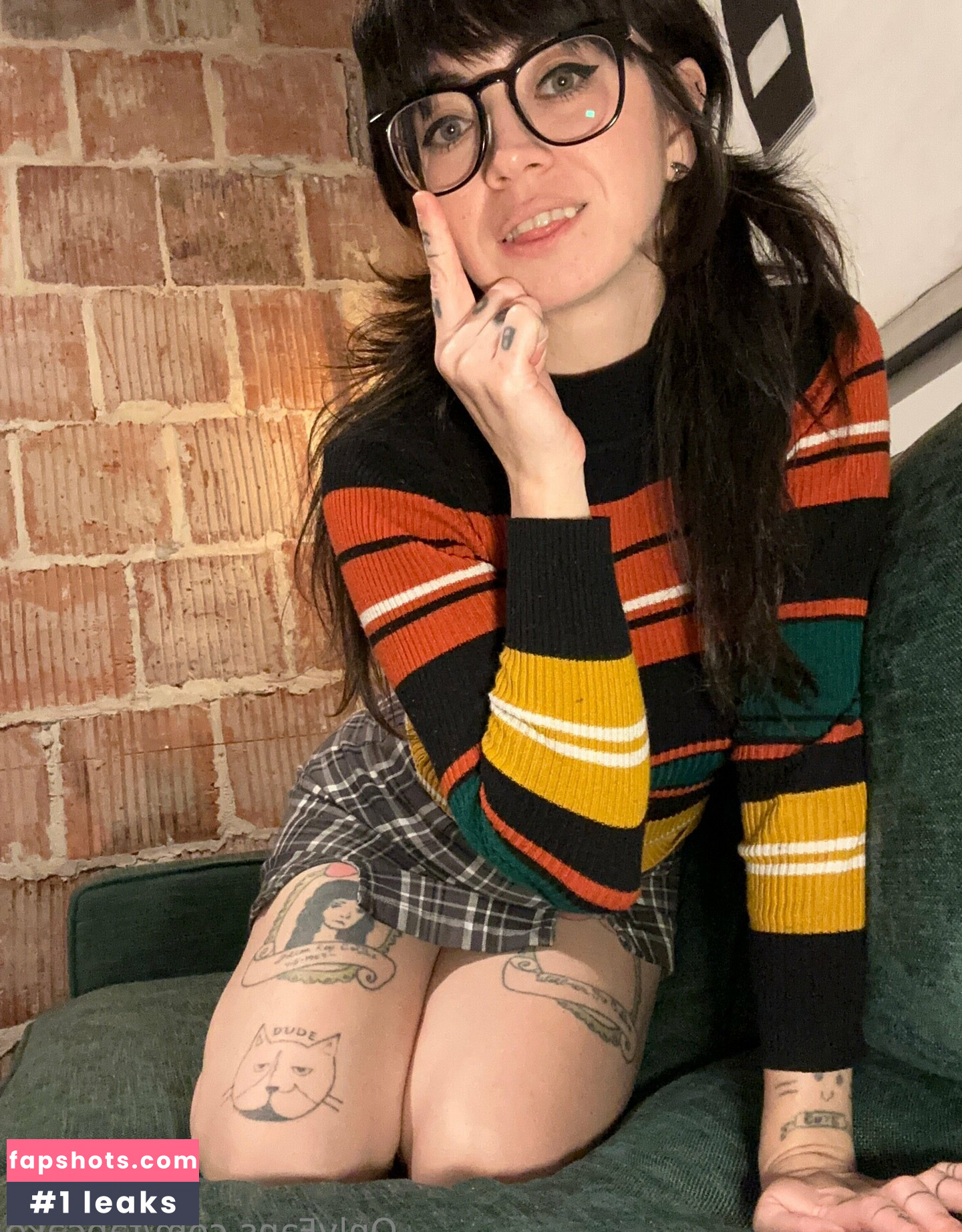 fapcake nude babe gallery